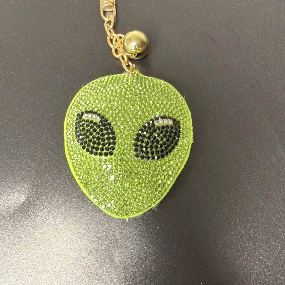 Extraterrestrial Crystal‎ Bejeweled Keychain - Alien Head Gold Green